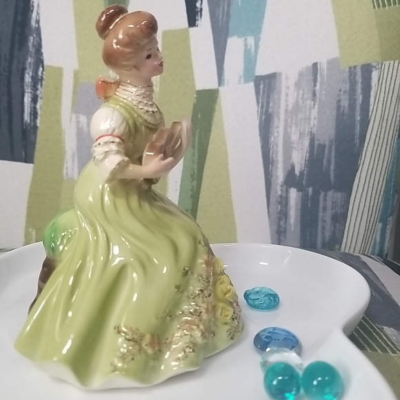 JOSEF ORIGINALS Vintage Figurine Adeline from Gibson Girls Series - Picture 6 of 14